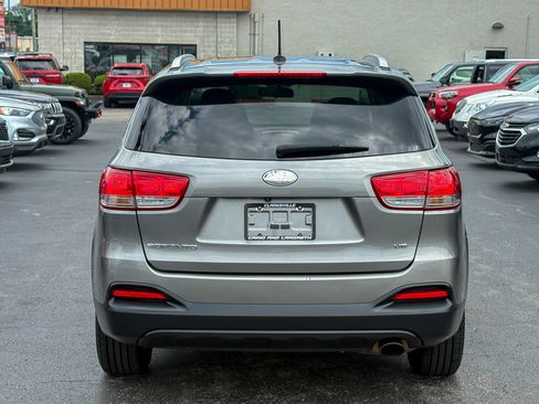 Used 2018 Kia Sorento LX AWD/4WD image 13