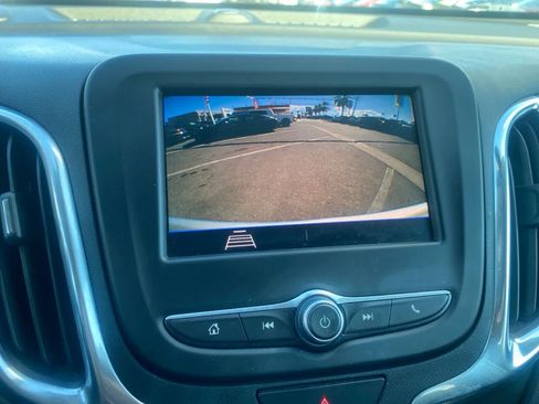 Used 2021 Chevrolet Equinox LT FWD image 12