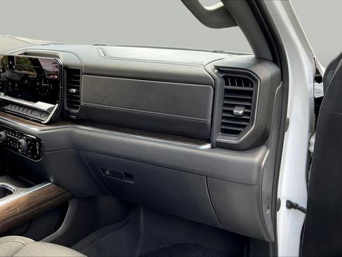 Used 2023 Chevrolet Silverado 1500 RST AWD/4WD image 18