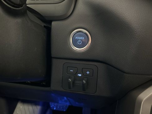 Used 2024 Toyota Tundra Limited image 18