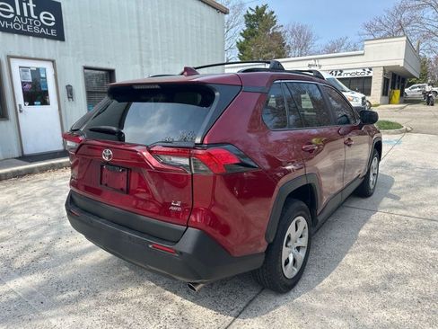 Used 2019 Toyota RAV4 LE w/ Carpet Mat Package image 5