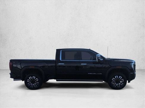 Used 2025 GMC Sierra 2500 Denali Ultimate image 4