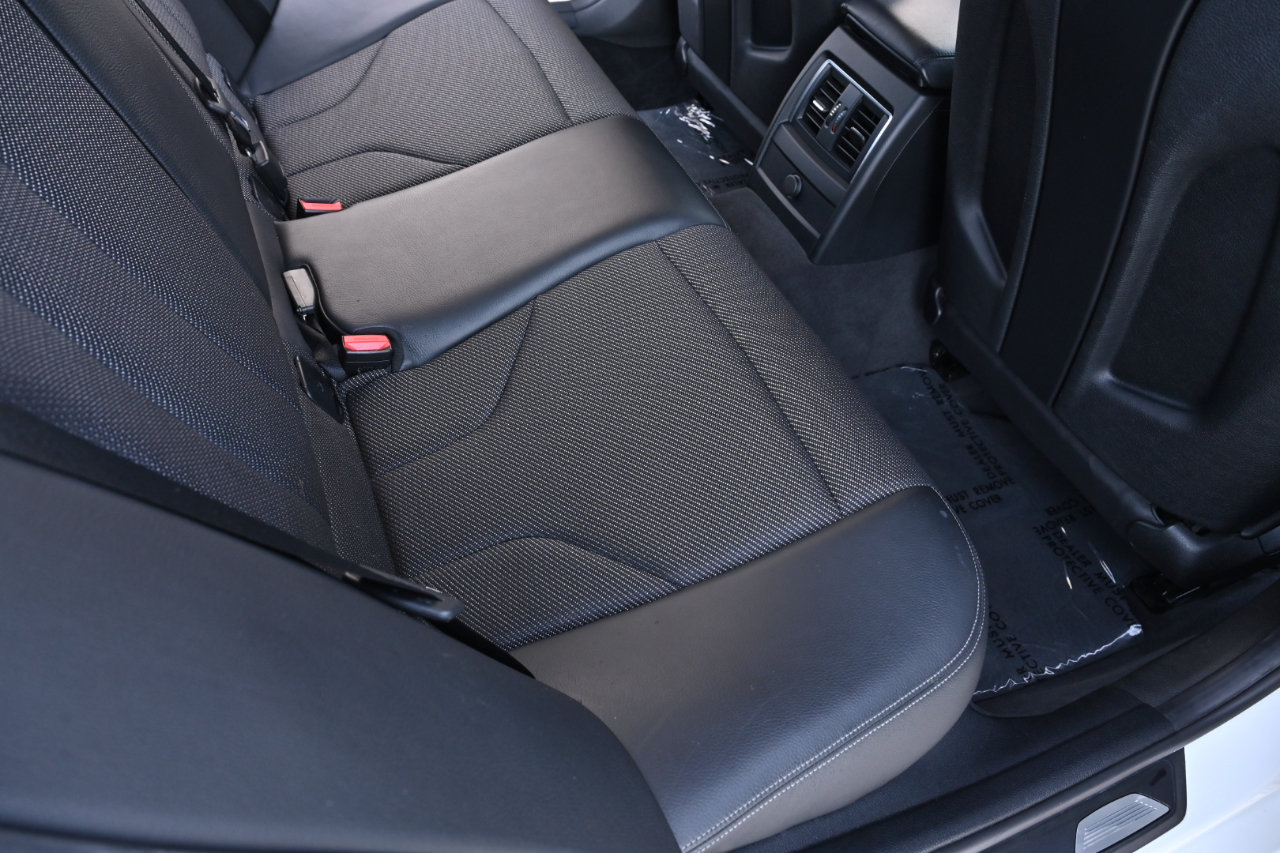 Used 2016 BMW M3 RWD image 35