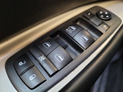 Used 2019 Dodge Journey SE w/ Blacktop Package image 27