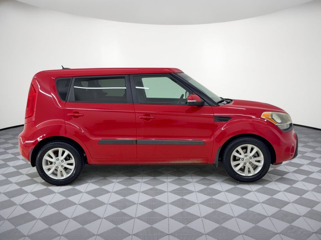 Used 2013 Kia Soul + w/ Audio Pkg FWD image 8