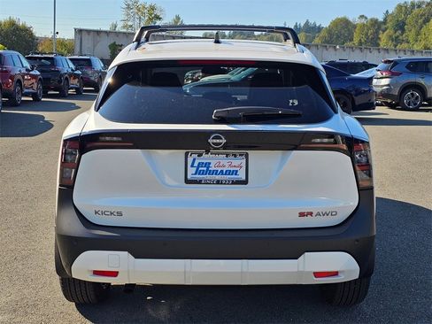 New 2026 Nissan Kicks SR w/ Cold Weather Package image 6