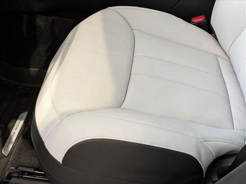 New 2026 Land Rover Range Rover Sport Dynamic SE image 4