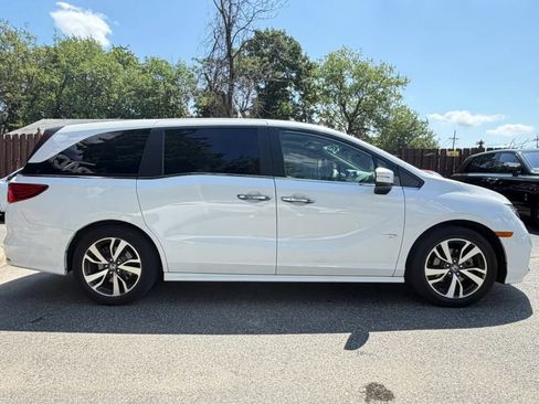 Used 2021 Honda Odyssey Touring image 5