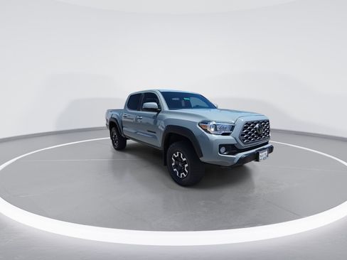 Used 2023 Toyota Tacoma TRD Off-Road AWD/4WD image 2