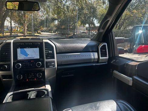 Used 2019 Ford F250 Lariat image 25