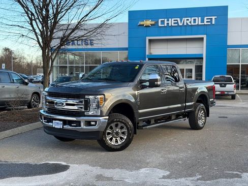 Used 2019 Ford F250 XLT w/ XLT Premium Package image 9