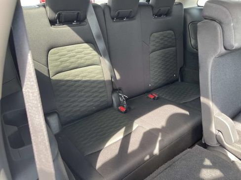 Certified 2024 Nissan Pathfinder SV FWD image 21