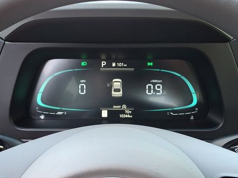 Used 2025 Hyundai Elantra SE FWD image 23