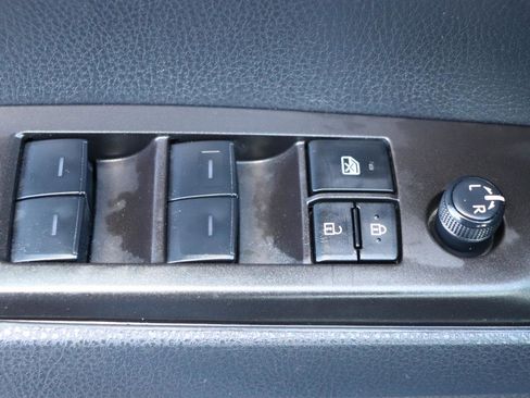 Used 2024 Toyota Camry SE image 39