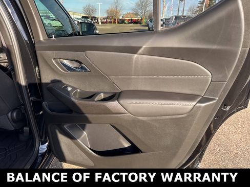 Used 2023 Chevrolet Traverse LT image 39