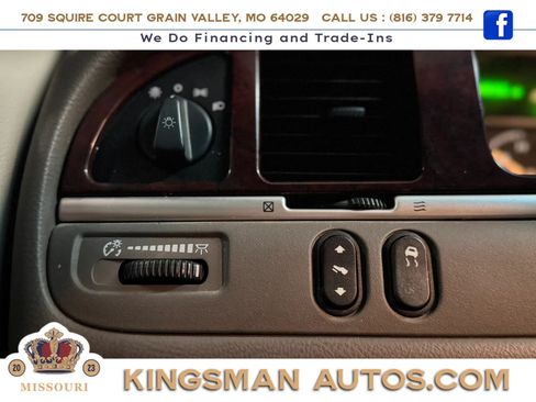 Used 2004 Lincoln Town Car Ultimate RWD image 15