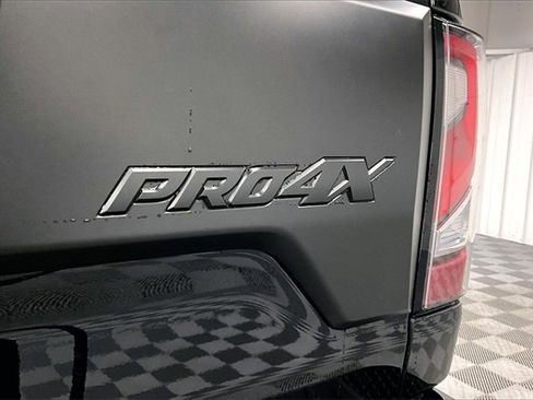 Used 2024 Nissan Titan PRO-4X w/ Pro-4x Convenience Package image 8