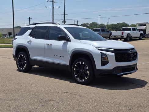 New 2026 Chevrolet Equinox RS w/ Convenience Package III FWD image 3
