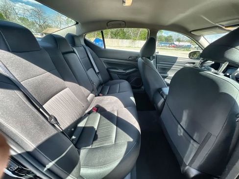 Used 2025 Nissan Altima 2.5 SV image 26