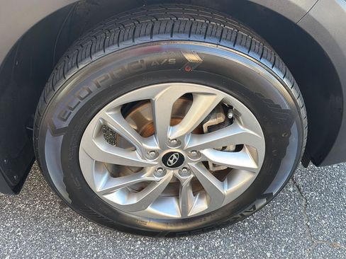 Used 2017 Hyundai Tucson SE Plus AWD/4WD image 5