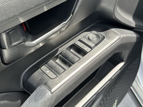 Used 2025 Toyota Tacoma SR image 15