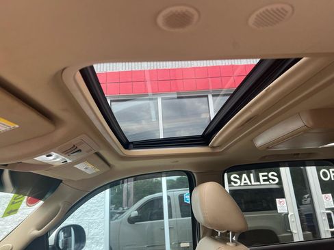 Used 2014 GMC Yukon XL Denali AWD/4WD image 14