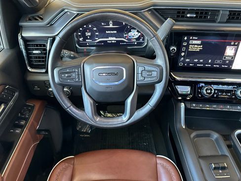 Certified 2025 GMC Sierra 2500 Denali Ultimate AWD/4WD image 15