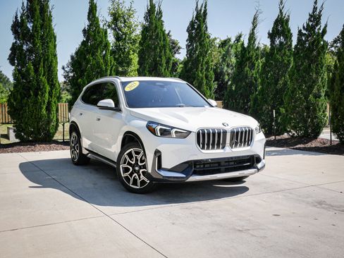 Used 2025 BMW X1 xDrive28i w/ Convenience Package image 2