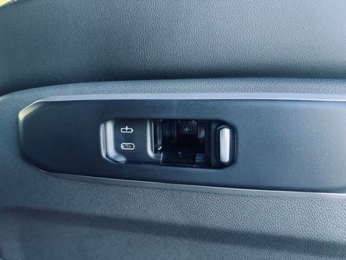 New 2026 BMW X5 xDrive40i w/ M Sport Package image 25