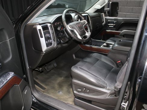 Used 2015 GMC Sierra 1500 SLT w/ SLT Crew Cab Value Package AWD/4WD image 3