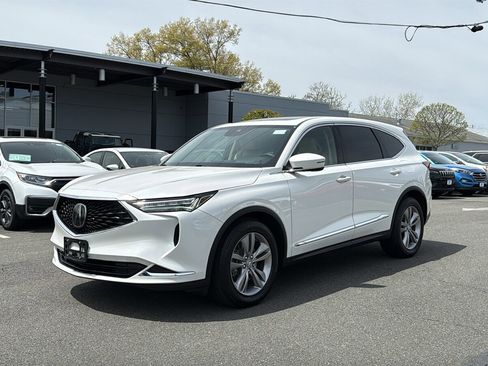 Used 2023 Acura MDX SH-AWD image 3