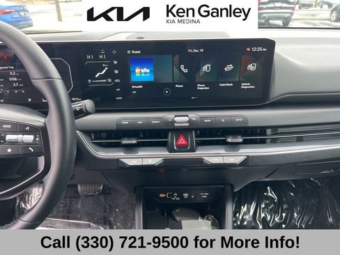 Used 2025 Kia K4 EX image 36