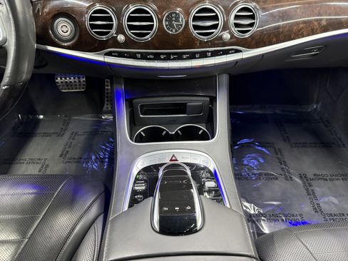 Used 2019 Mercedes-Benz S 560 4MATIC Sedan w/ AMG Line Exterior image 16