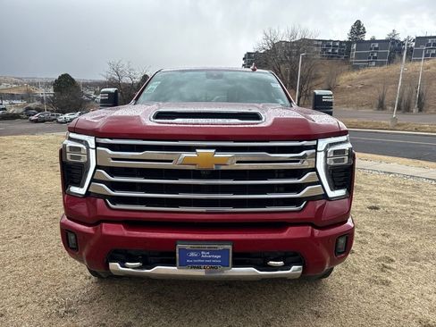 Used 2024 Chevrolet Silverado 2500 High Country AWD/4WD image 3