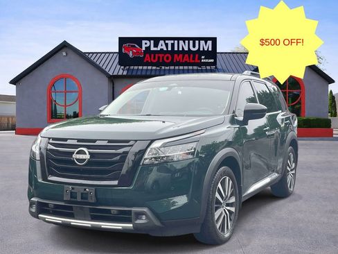 Used 2022 Nissan Pathfinder Platinum w/ Cargo Package AWD/4WD image 3