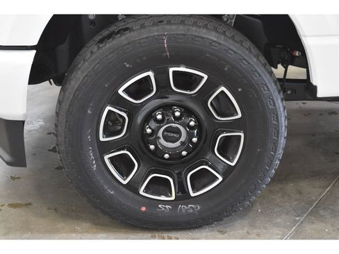 New 2025 Ford F350 Platinum image 3