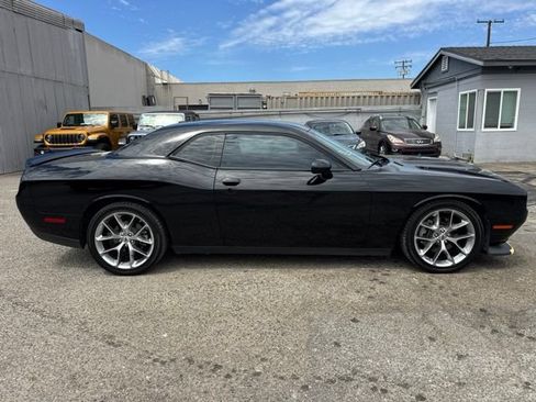 Used 2022 Dodge Challenger GT RWD image 3