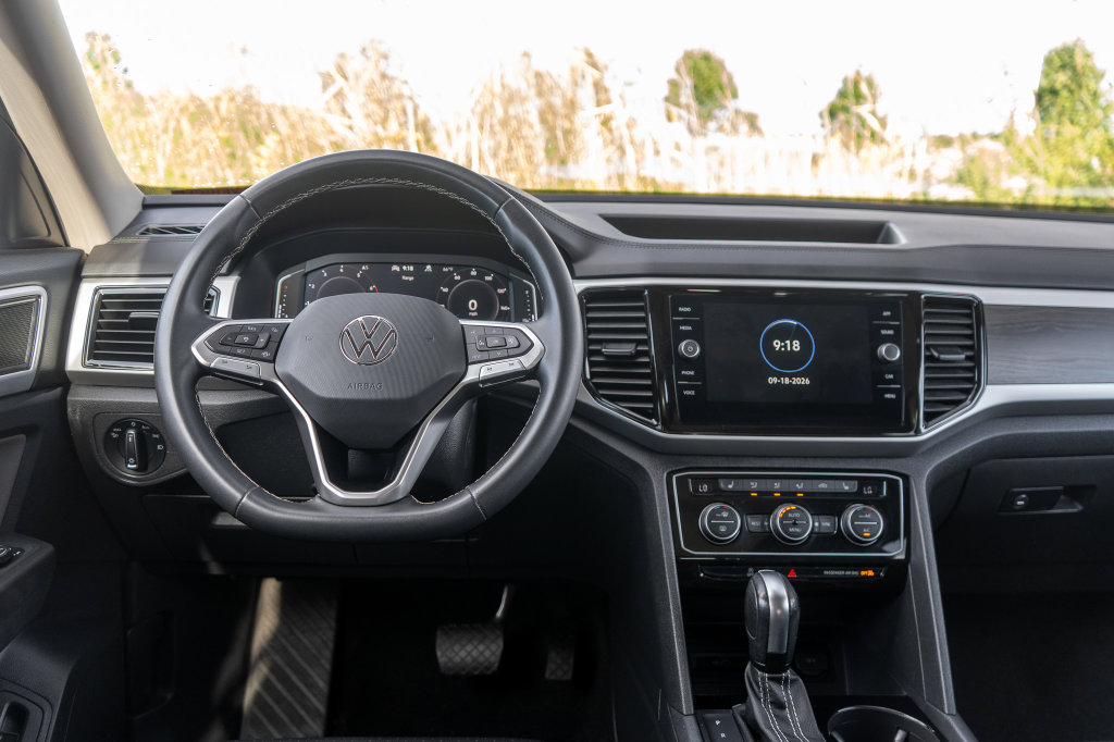 Used 2023 Volkswagen Atlas SE w/ Panoramic Sunroof Package AWD/4WD image 17