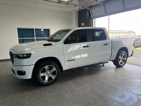 Used 2026 RAM 1500 Express AWD/4WD image 1