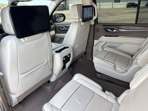 Used 2021 GMC Yukon Denali w/ Denali Ultimate Package image 17