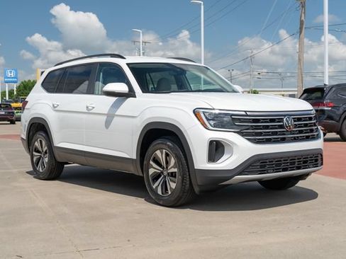 New 2026 Volkswagen Atlas SE FWD image 8