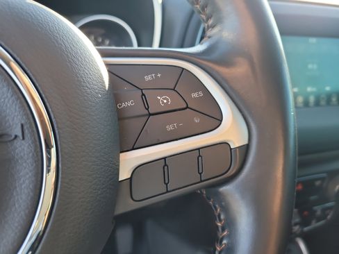 Used 2020 Jeep Compass Latitude FWD image 27