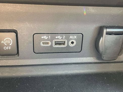 Used 2024 Nissan Sentra SV FWD image 18