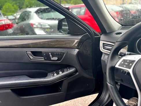 Used 2014 Mercedes-Benz E 350 Sedan image 7