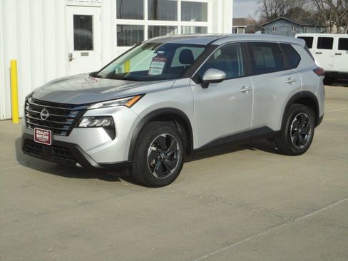 Used 2025 Nissan Rogue SV image 21