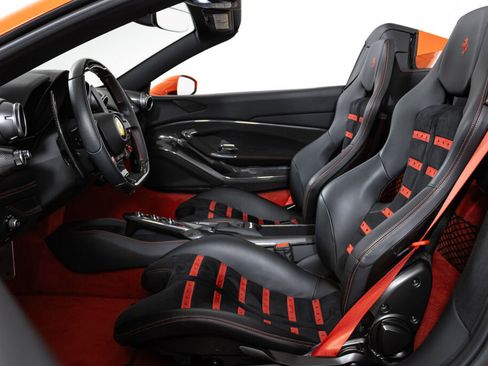 Certified 2021 Ferrari F8 Tributo RWD image 4