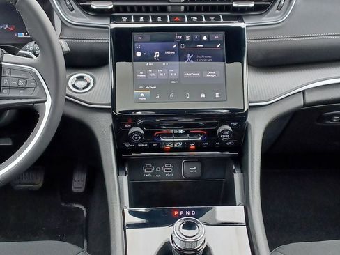 Used 2025 Jeep Grand Cherokee Laredo X AWD/4WD image 27