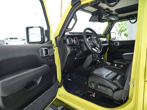 Used 2023 Jeep Wrangler Unlimited Rubicon 392 w/ Xtreme Recon 35" Tire Package AWD/4WD image 17