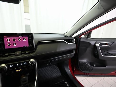 Used 2019 Toyota RAV4 XLE image 28