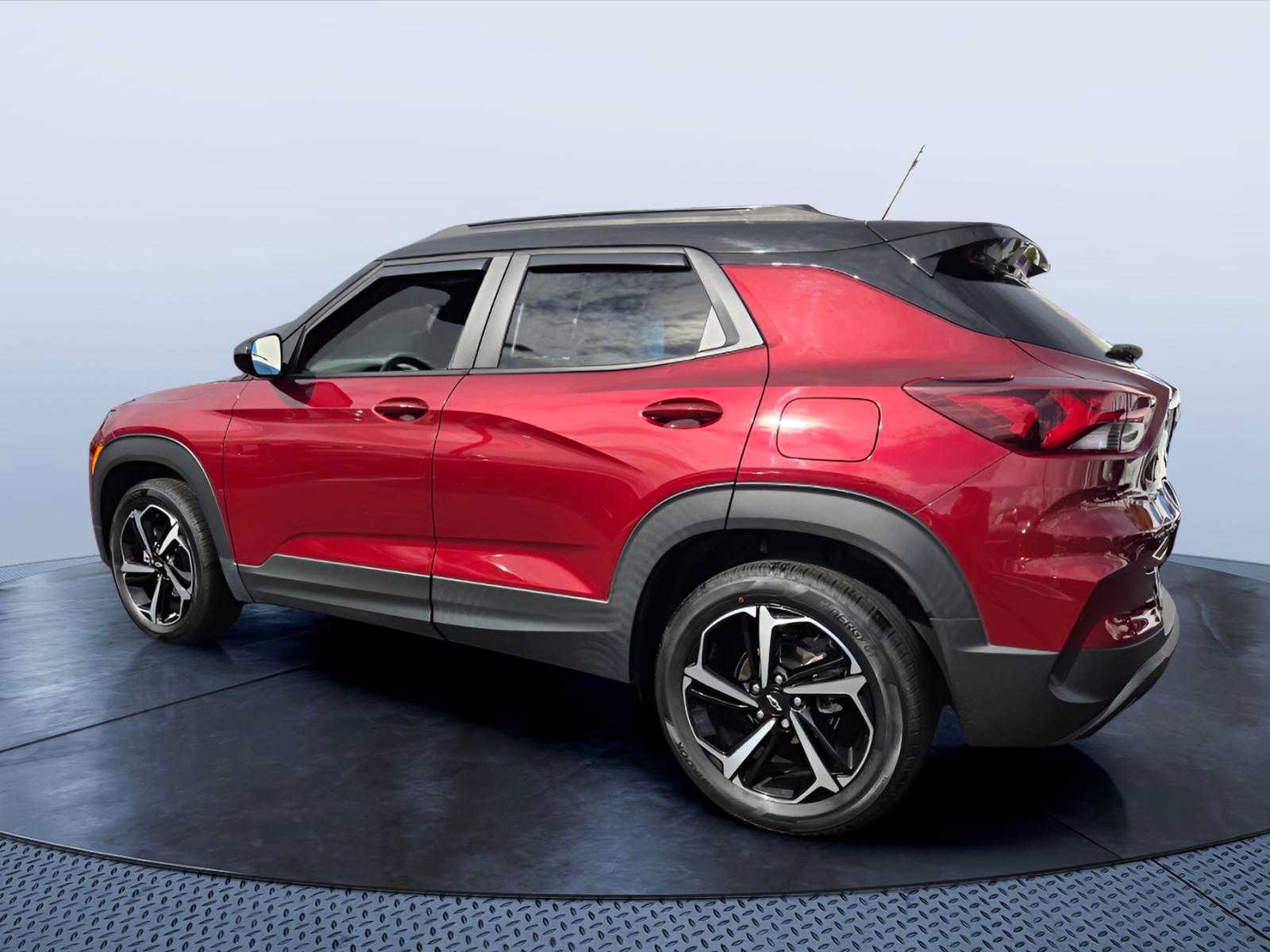 Used 2023 Chevrolet TrailBlazer RS FWD image 4
